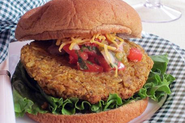 Five Healthy Picnic Recipes to Please a Crowd