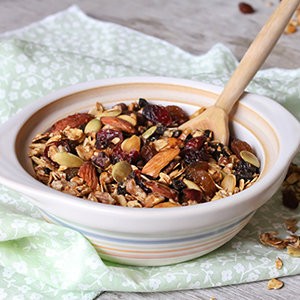 1475652132_13-Ways-to-Make-Your-Own-Breakfast-Cereal_1