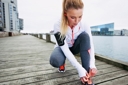 1475625100_4-Minute-Lunch-Break-Workout_1